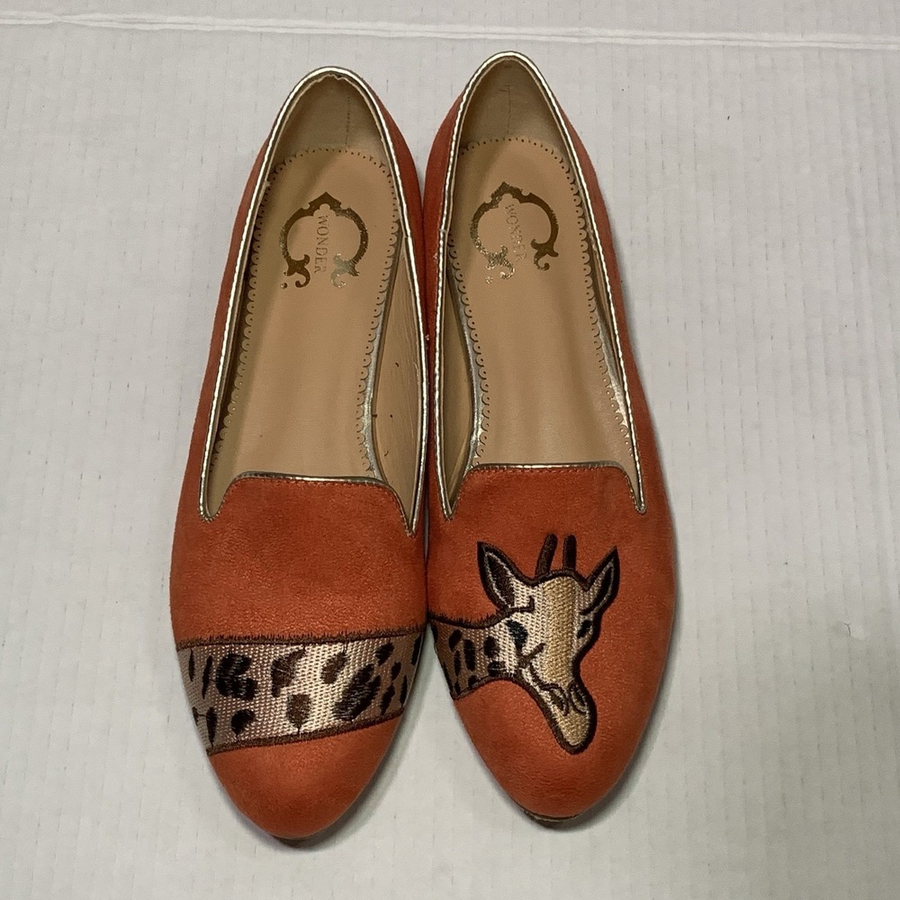C. WONDER FLATGEE Orange Slip On Loafer Giraffe Embroidery Flats 8 1/2